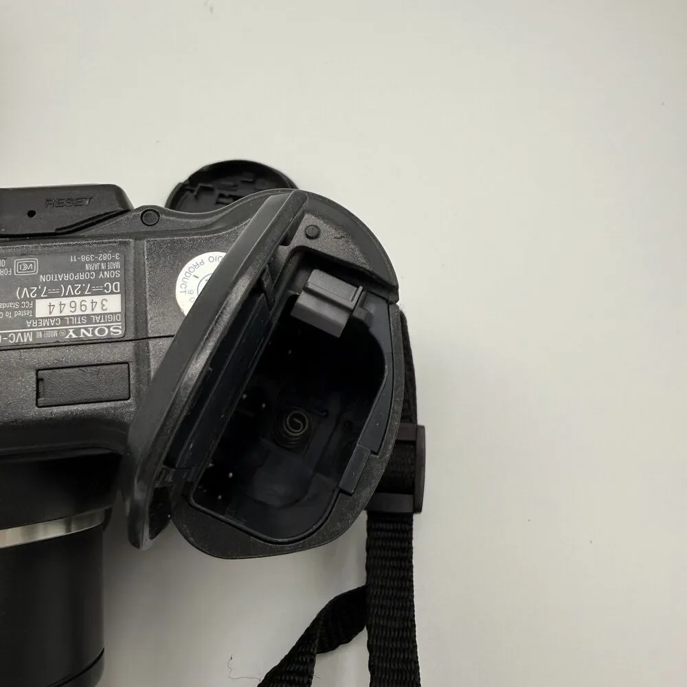 Sony CD Mavica MVC-CD500 5.0MP Digital Camera - untested